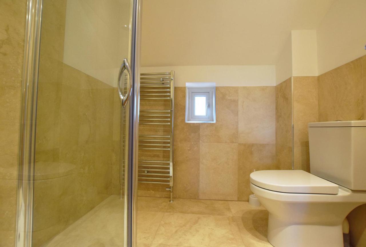Whispers - 4 Bedroom Modern Family Holiday Home In Salcombe Sleeps 8 Экстерьер фото