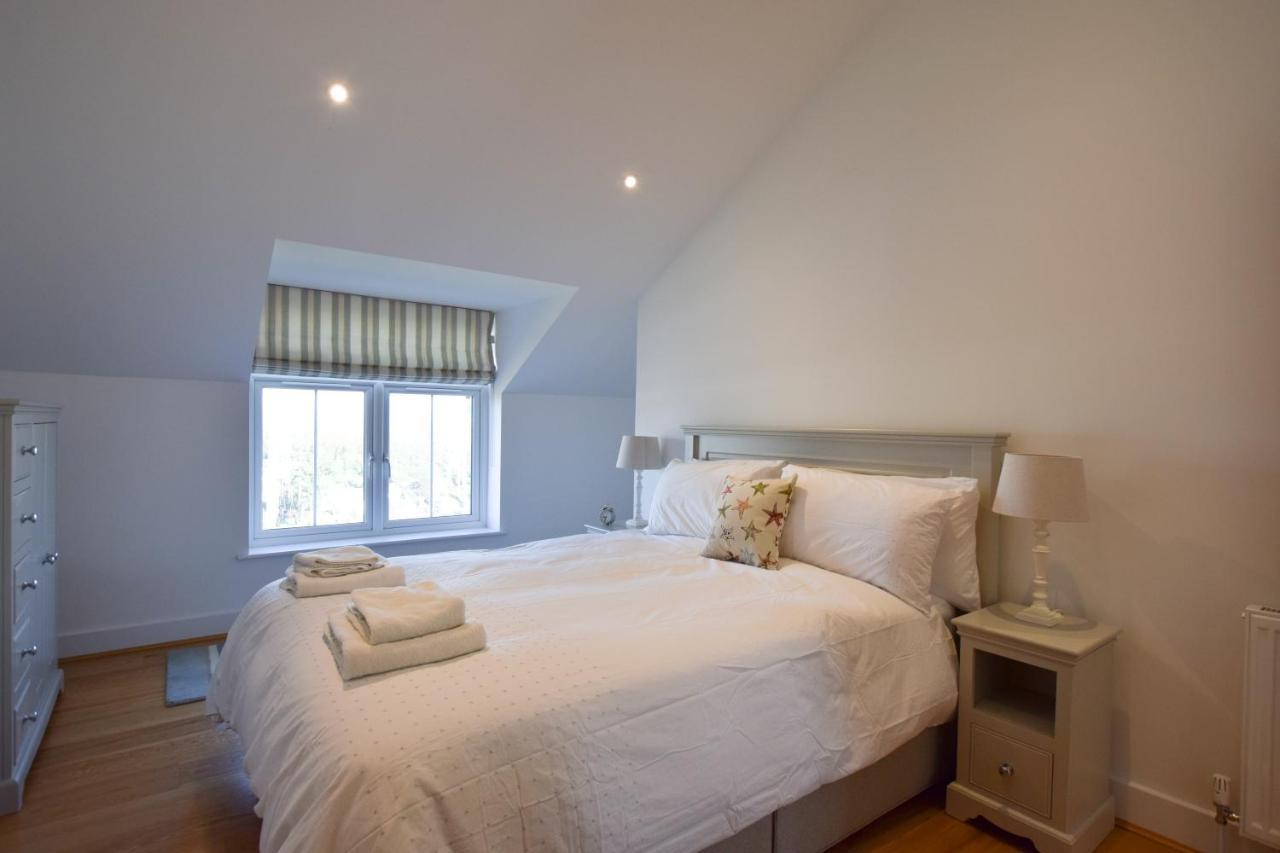 Whispers - 4 Bedroom Modern Family Holiday Home In Salcombe Sleeps 8 Экстерьер фото